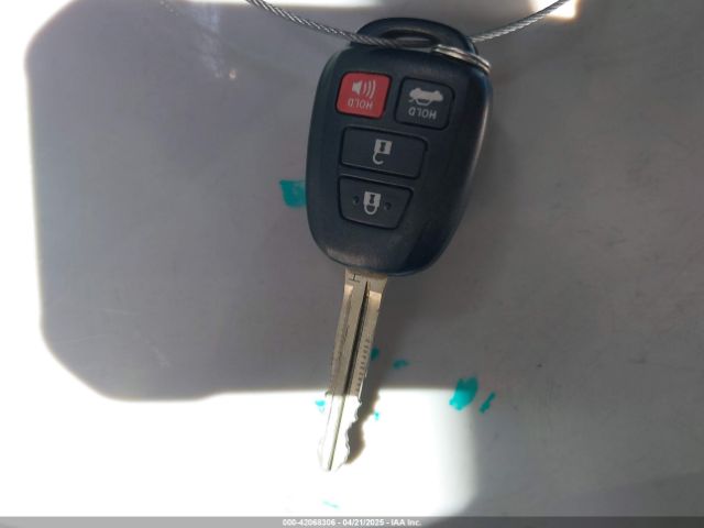 5YFBURHE5GP383533 Toyota COROLLA LE