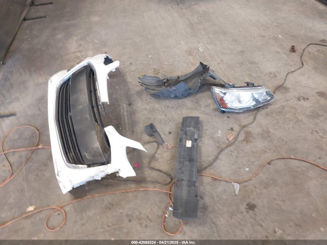 1G1JG6SH0J4104044 Chevrolet Sonic Lt Auto