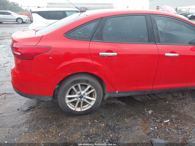 1FADP3F22HL227780 Ford FOCUS SE