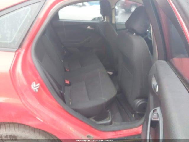 1FADP3F22HL227780 Ford FOCUS SE