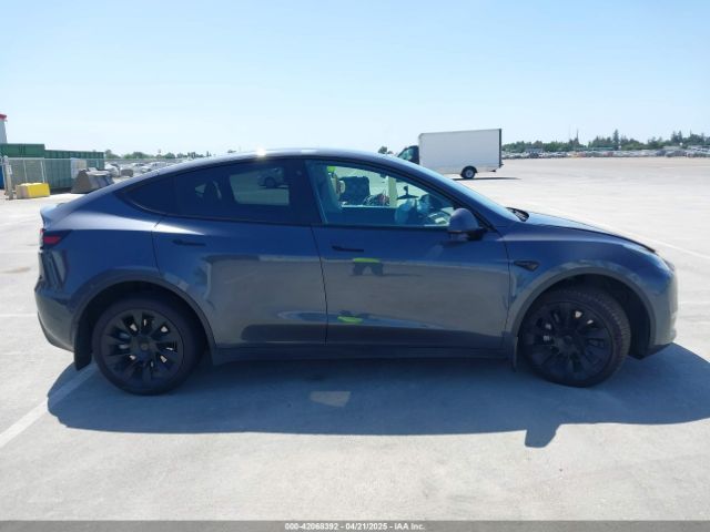 7SAYGAEE4NF341230 Tesla Model Y Long Range Dual Motor All-wheel Drive