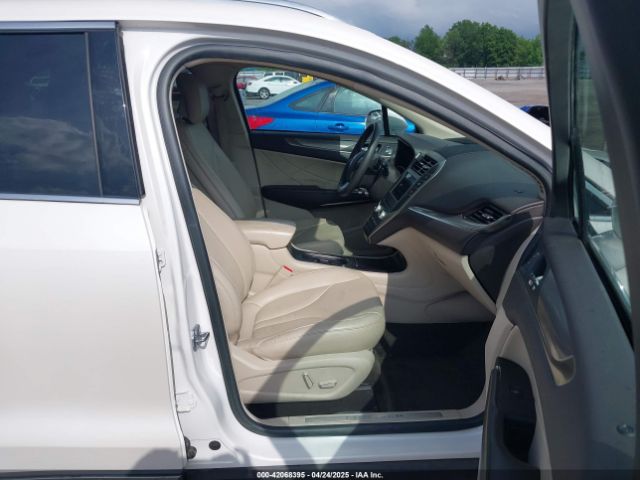 5LMCJ1C96JUL13812 Lincoln Mkc Premiere
