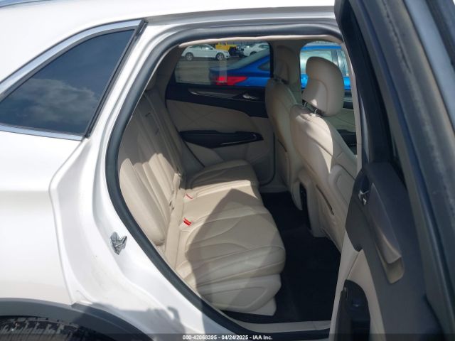 5LMCJ1C96JUL13812 Lincoln Mkc Premiere
