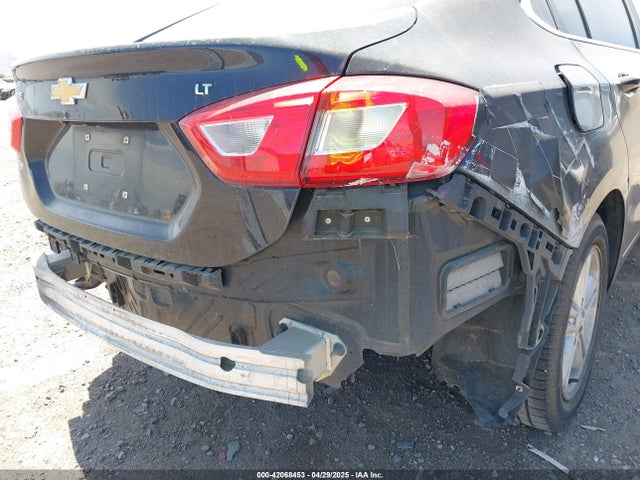 1G1BE5SM0J7243025 Chevrolet Cruze Lt Auto