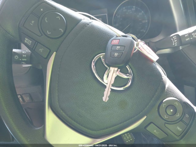 Toyota RAV4 LE 2017 2T3BFREVXHW574936 Image 11