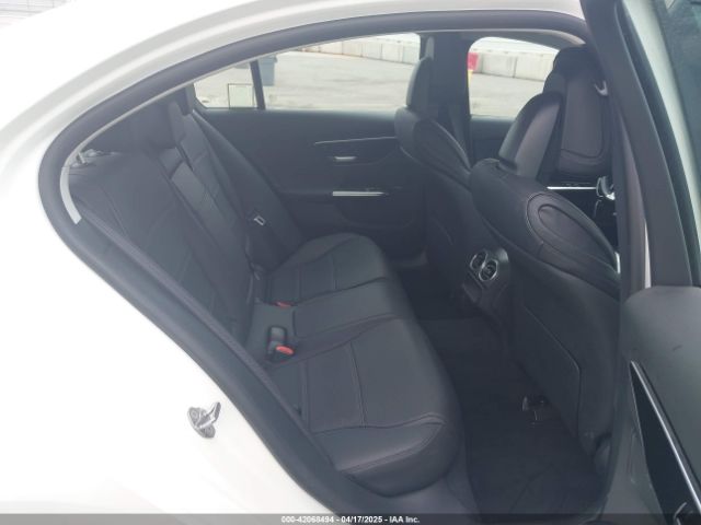 W1KAF4GB7PR099011 Mercedes-Benz C 300 Sedan