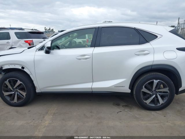 JTJGJRDZ5M2164361 Lexus NX 300H