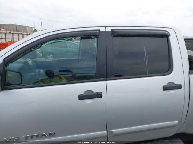 1N6BA0ED8EN505700 Nissan TITAN SV