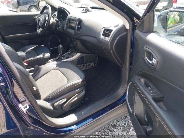 3C4NJDBB3KT846931 Jeep Compass Latitude 4x4