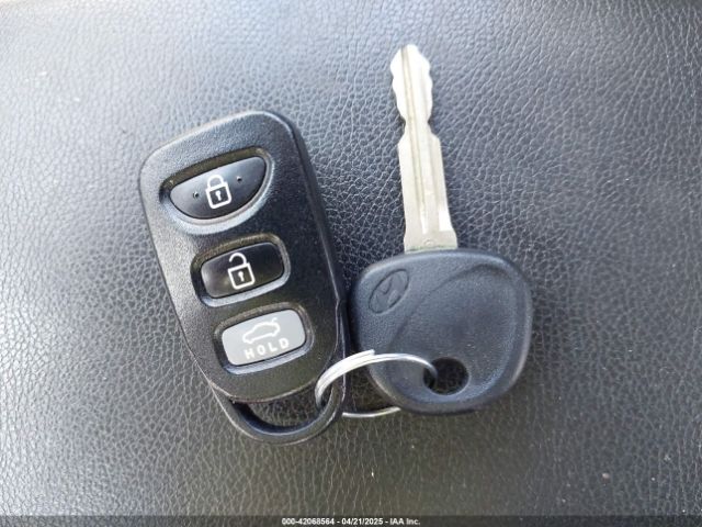 5NPDH4AE1GH681813 Hyundai ELANTRA SE