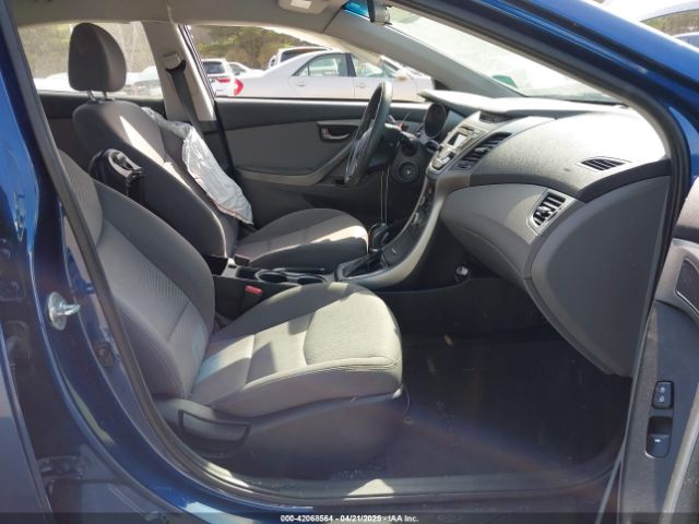 5NPDH4AE1GH681813 Hyundai ELANTRA SE
