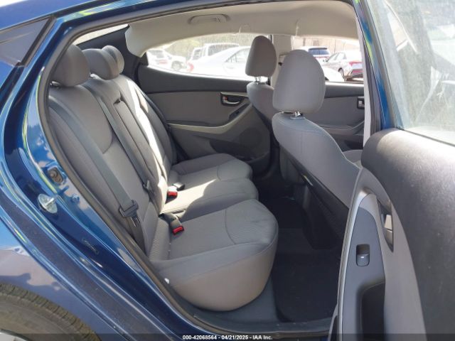 5NPDH4AE1GH681813 Hyundai ELANTRA SE
