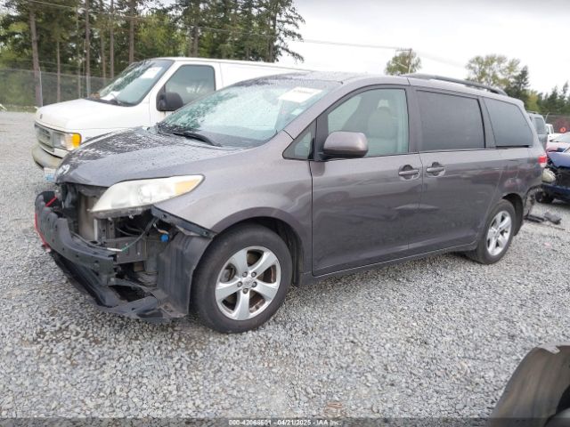 5TDKK3DC8ES492936 Toyota Sienna Le V6 8 Passenger