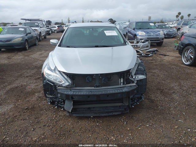 1N4AL3AP9HC218818 Nissan 2017