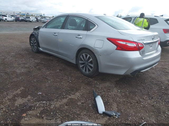 1N4AL3AP9HC218818 Nissan 2017