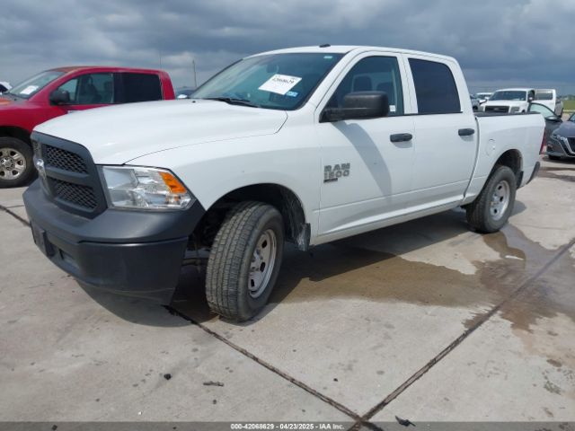 3C6RR7KG3NG301503 RAM 1500 Classic Tradesman  4x4 5'7 Box