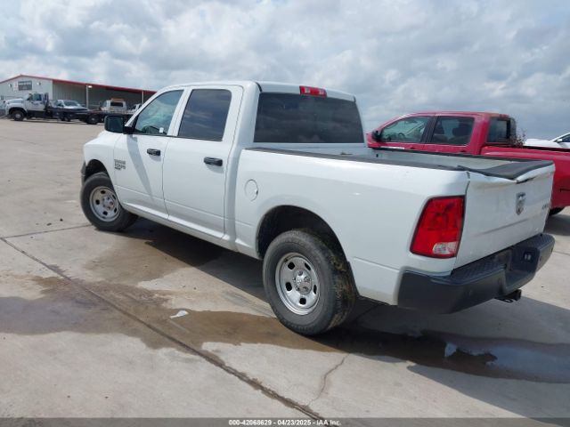 3C6RR7KG3NG301503 RAM 1500 Classic Tradesman  4x4 5'7 Box