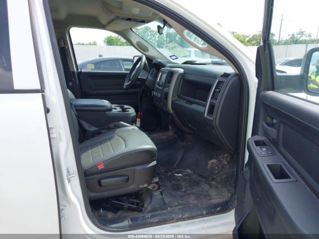 3C6RR7KG3NG301503 RAM 1500 Classic Tradesman  4x4 5'7 Box