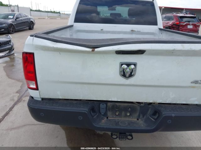 3C6RR7KG3NG301503 RAM 1500 Classic Tradesman  4x4 5'7 Box