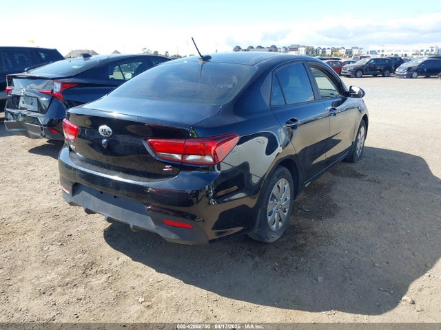 3KPA24AB1KE201390 KIA RIO S