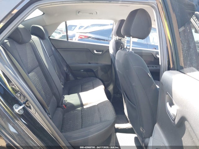 3KPA24AB1KE201390 KIA RIO S