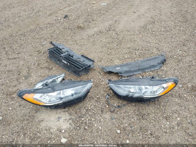 3FA6P0HD2JR170395 Ford FUSION SE