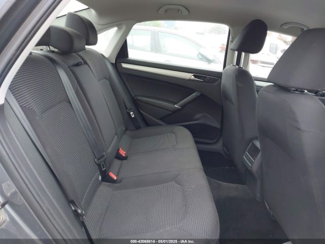 1VWAT7A34HC078186 Volkswagen Passat 1.8t S