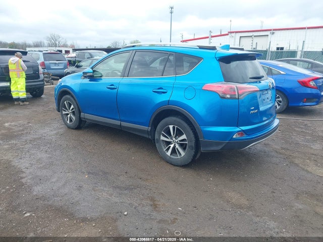 Toyota Rav4 Xle 2017 JTMRFREV4HJ123496 Image 3