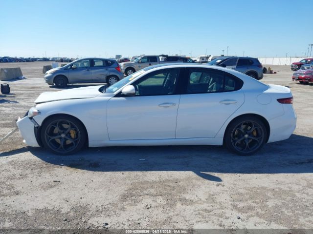 ZARFAECN9J7572470 Alfa Romeo Giulia Ti Sport Rwd