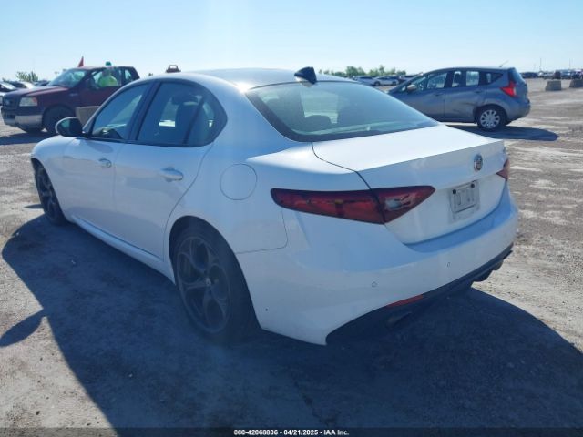 ZARFAECN9J7572470 Alfa Romeo Giulia Ti Sport Rwd