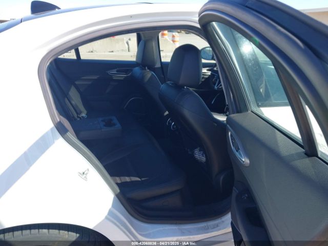 ZARFAECN9J7572470 Alfa Romeo Giulia Ti Sport Rwd