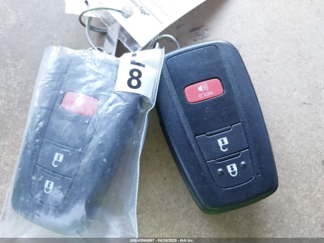 NMTKHMBX5NR147226 Toyota C-HR XLE