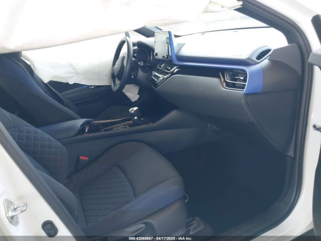 NMTKHMBX5NR147226 Toyota C-HR XLE
