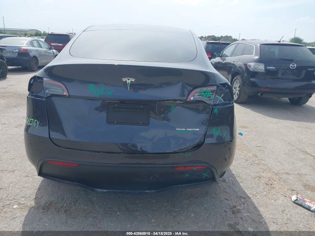 2025 TESLA MODEL Y 7SAYGDEE1SA360909 Photo 5
