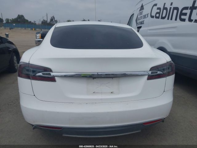 5YJSA1H16EFP32585 Tesla Model S P85