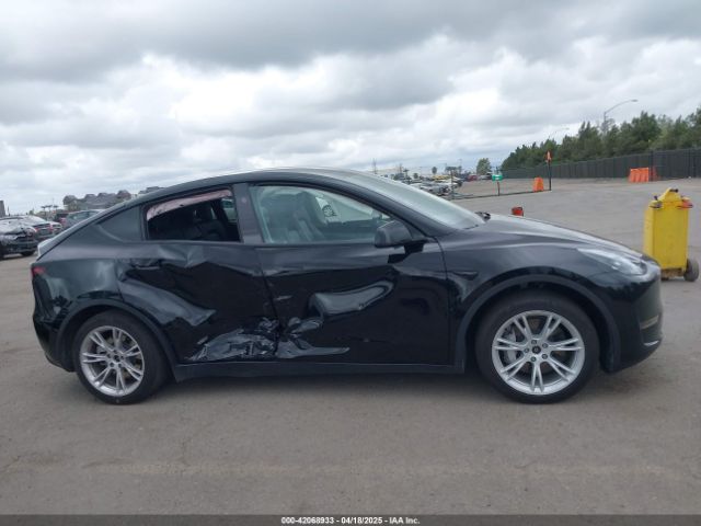 7SAYGAEE1RF085988 Tesla Model Y Long Range Dual Motor All-wheel Drive