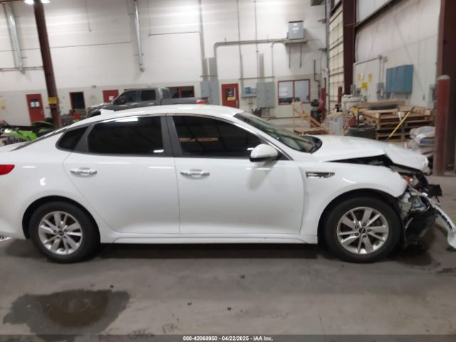 5XXGT4L38JG212678 KIA Optima Lx