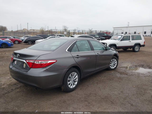 4T1BF1FK4HU783782 Toyota CAMRY LE