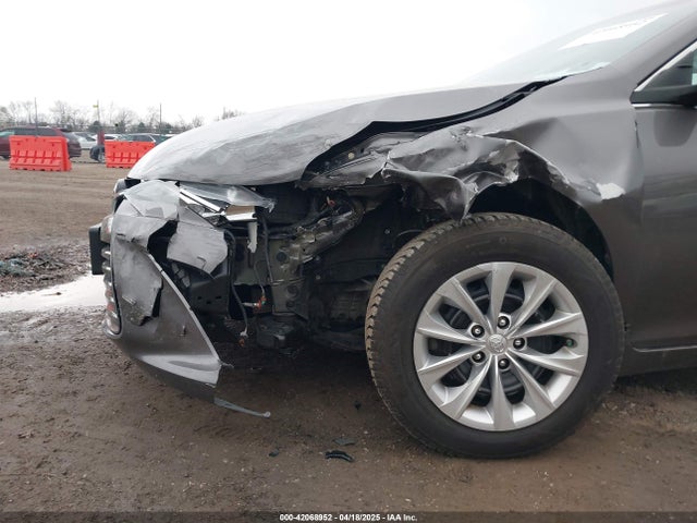 4T1BF1FK4HU783782 Toyota CAMRY LE