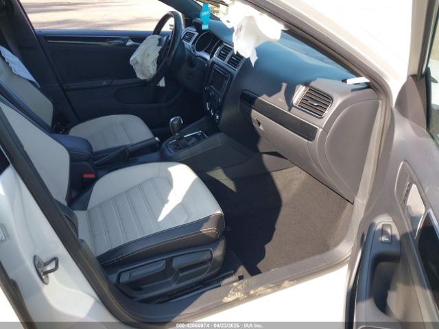 3VWD17AJ0FM202581 Volkswagen Jetta 1.8t Sport
