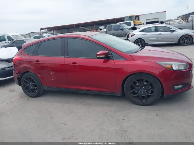 1FADP3K29GL395114 Ford FOCUS SE