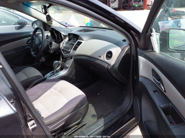 1G1PA5SHXE7236755 Chevrolet Cruze Ls Auto