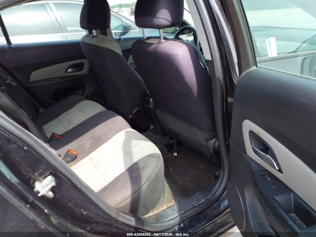 1G1PA5SHXE7236755 Chevrolet Cruze Ls Auto