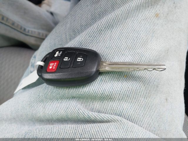 2T1BURHE9FC467210 Toyota COROLLA LE
