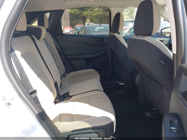 1FMCU9G6XNUA64834 Ford ESCAPE SE