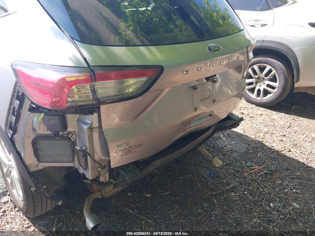 1FMCU9G69MUA37963 Ford ESCAPE SE