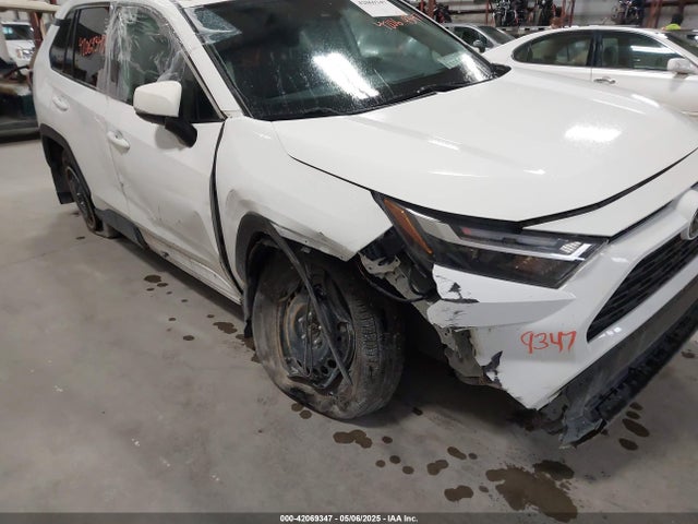 2T3G1RFV1PW344767 Toyota RAV4 LE