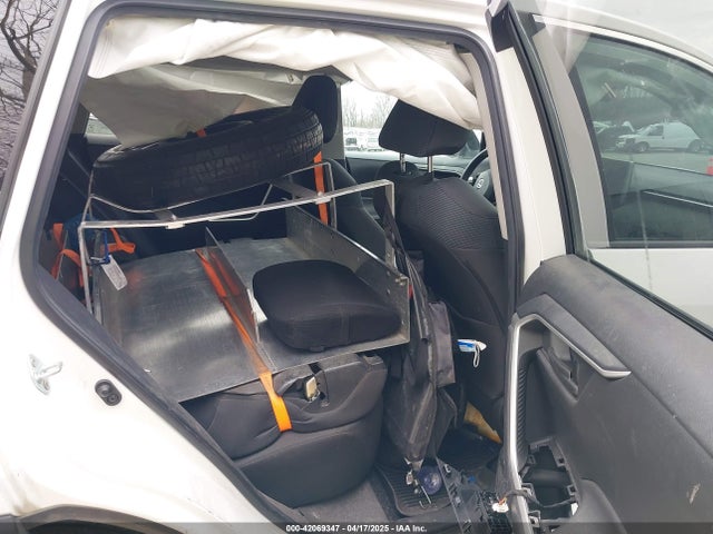 2T3G1RFV1PW344767 Toyota RAV4 LE