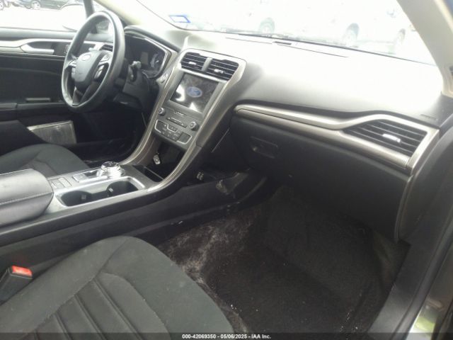 3FA6P0HD8LR230263 Ford FUSION SE