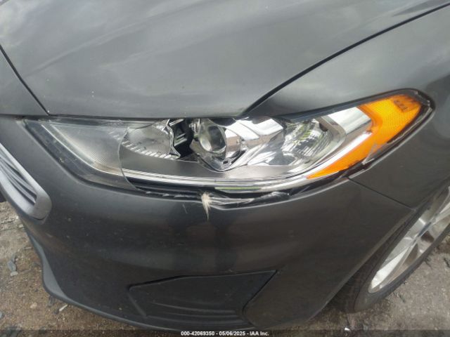 3FA6P0HD8LR230263 Ford FUSION SE